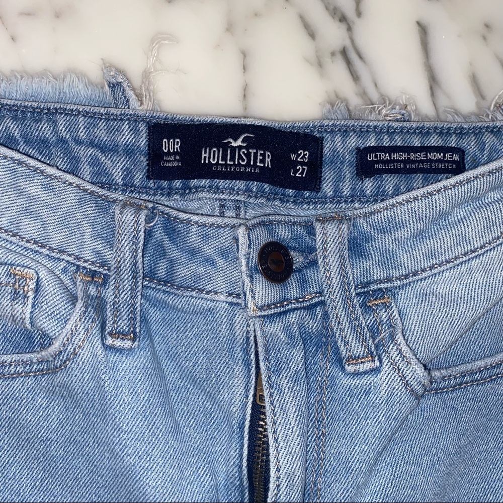 *donated* Hollister Ultra High-Rise Mom Jeans - Picture 2 of 9